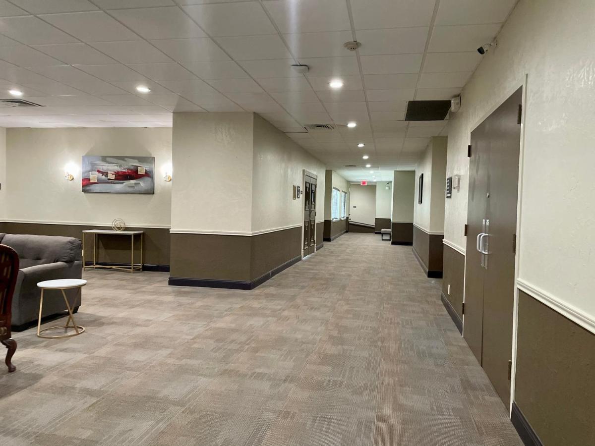 Surestay Plus By Best Western Lawton Buitenkant foto