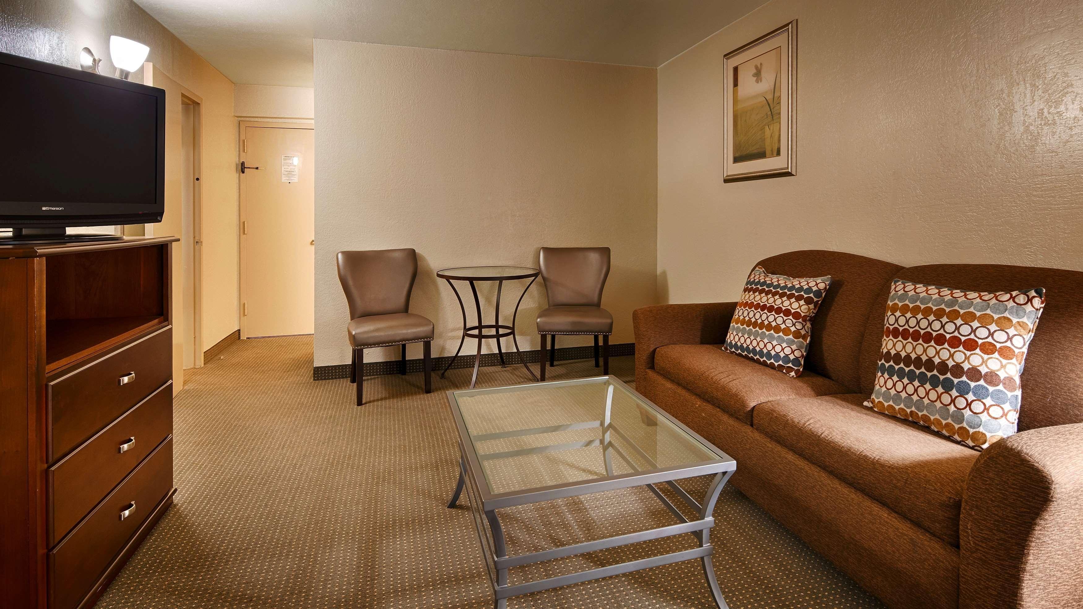 Surestay Plus By Best Western Lawton Buitenkant foto