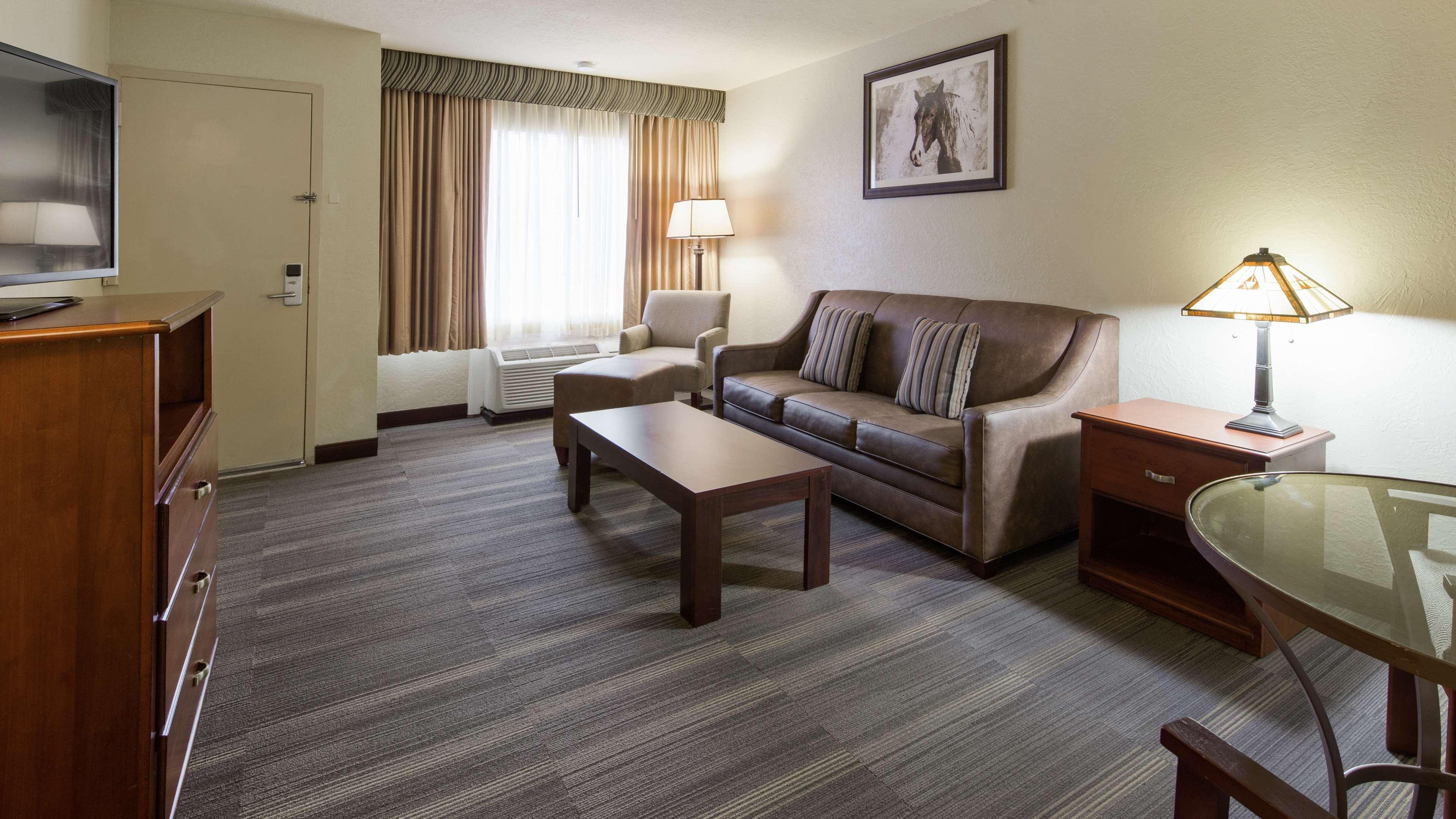 Surestay Plus By Best Western Lawton Buitenkant foto