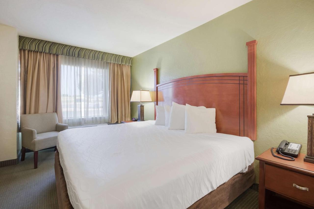 Surestay Plus By Best Western Lawton Buitenkant foto
